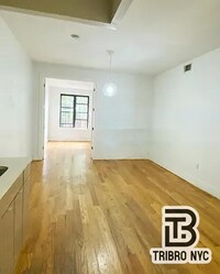 Building Photo - 2 bedroom in Queens NY 11385