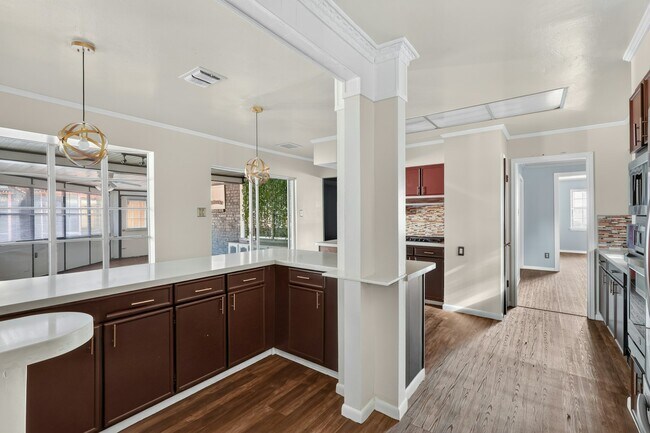 Building Photo - 9223 Tooley Dr