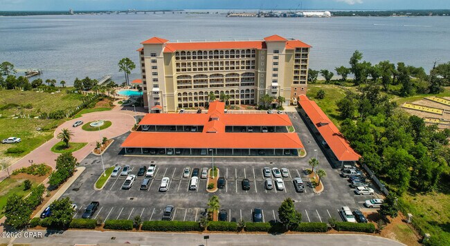 Building Photo - 2400 Grandiflora Blvd