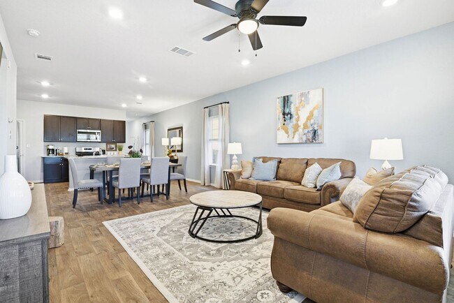 Building Photo - Move in Ready and FULLY FURNISHED 3 BD/2 BA located Far West San Antonio!