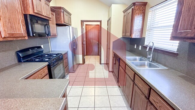 Building Photo - 1704 January Pl