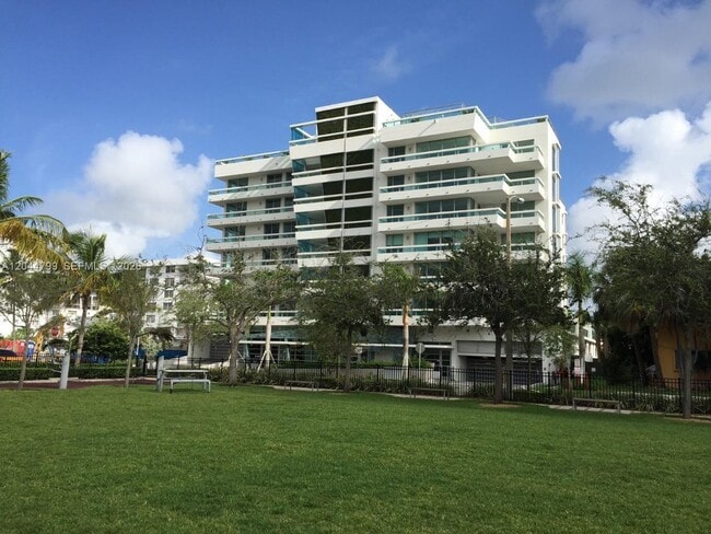 Building Photo - 1025 92nd St