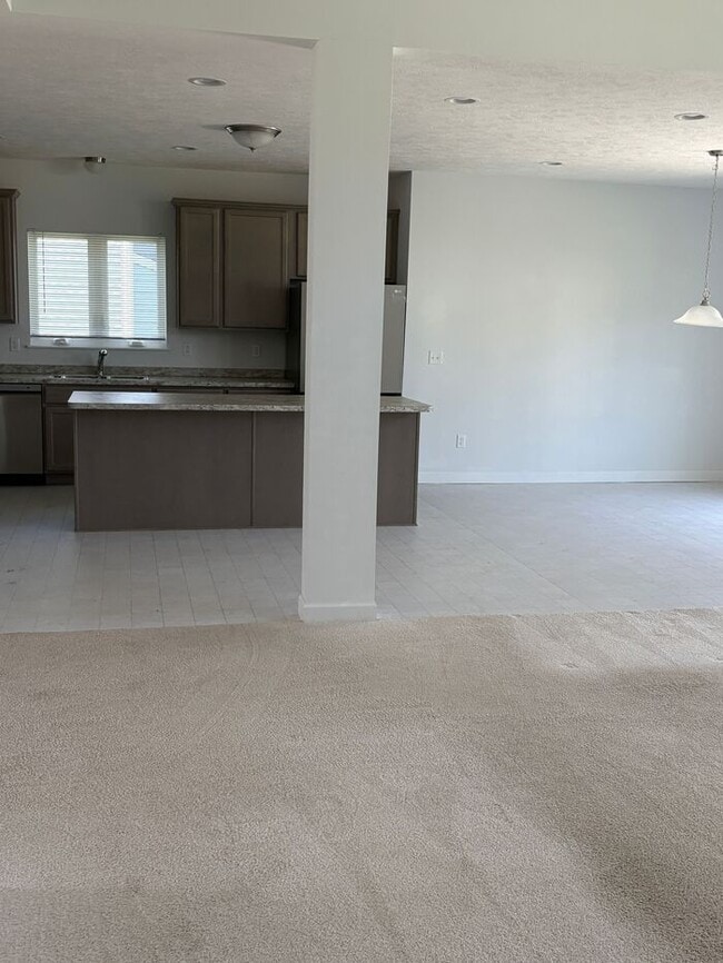 Building Photo - Beautiful 4 beds 3.5 baths in Pickerington