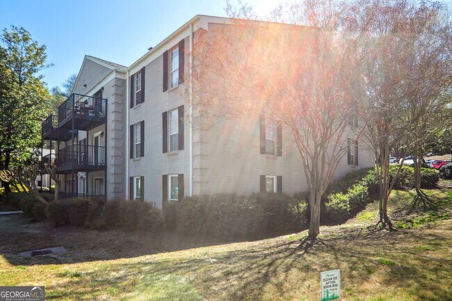 Building Photo - 3707 Essex Ave