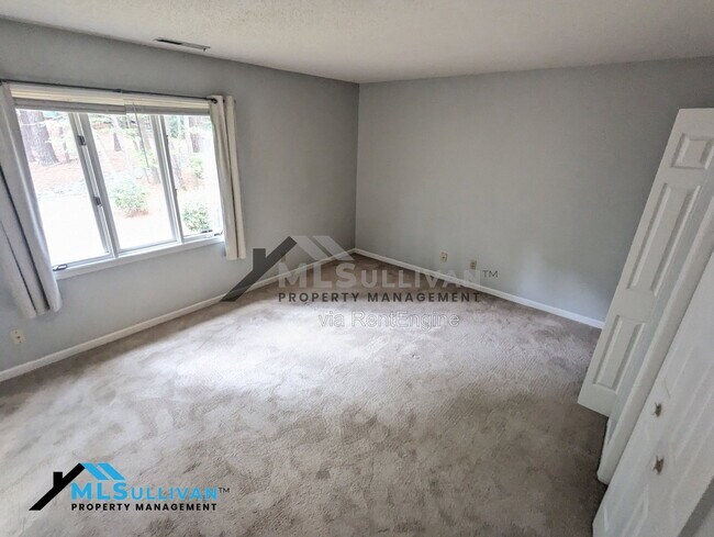 Building Photo - 4320 Beechnut Ln