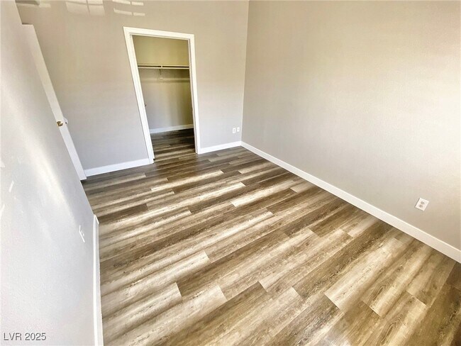 Building Photo - 833 Aspen Peak Loop