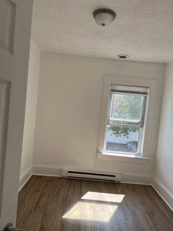 Building Photo - 42 London St