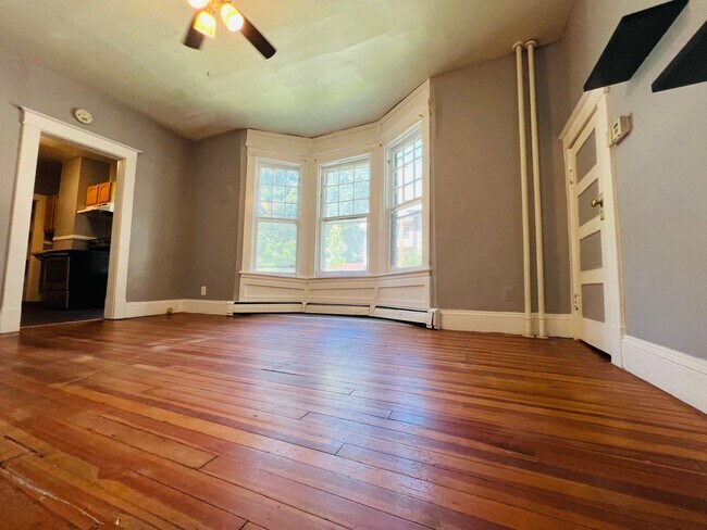 Building Photo - 57 S Main Ave