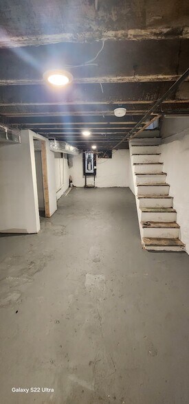 Building Photo - 3124 Livingston St