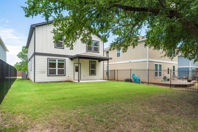 Building Photo - 10402 Abana Way