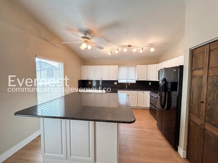 Building Photo - 6980 Goldfield Dr