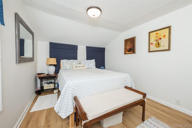 Building Photo - 18 S Washington Ave