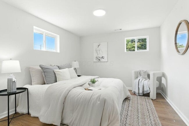 Building Photo - Charming 2-Bed / 1-Bath Ranch in Quiet Col...