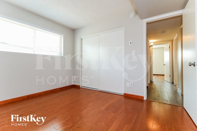 Building Photo - 9601 N 34th Ave