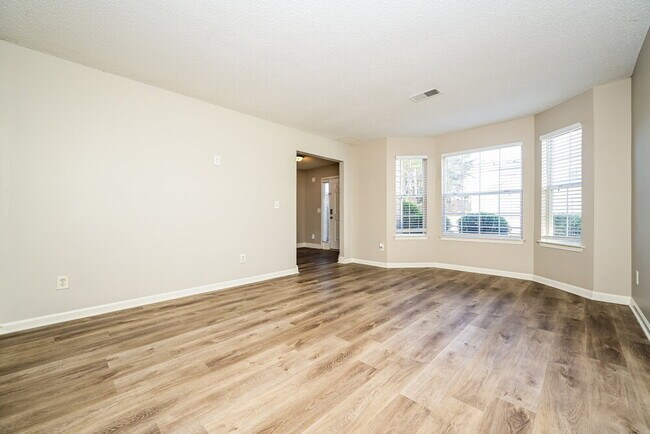 Building Photo - 6686 Pole Creek Dr