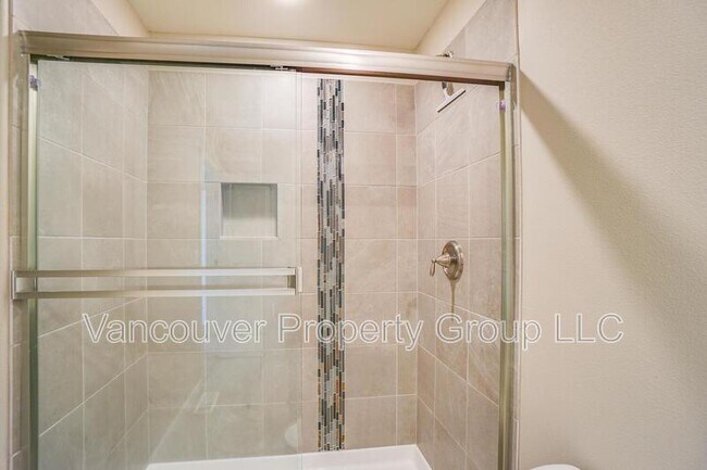 Building Photo - 15224 NE 70th St