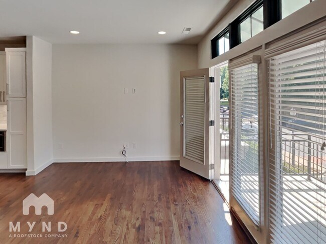 Building Photo - 436 E 33rd St