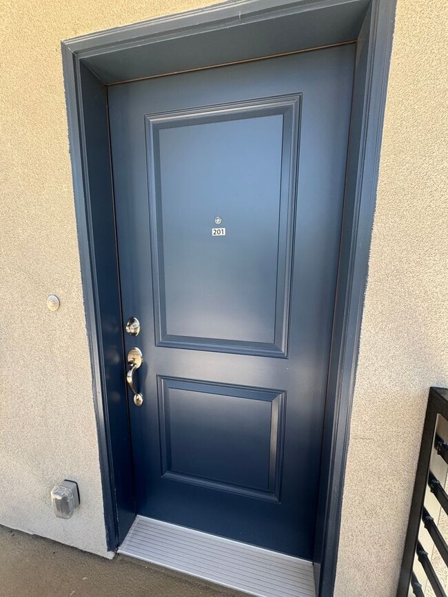 Building Photo - Brand New 1-Bedroom Unit for Rent – Central Reno