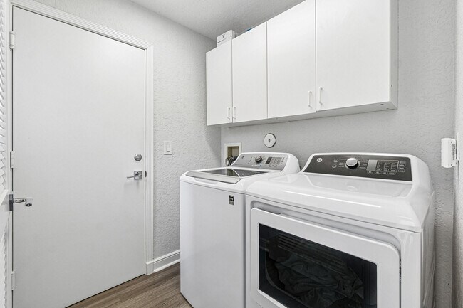 Building Photo - 4278 NW 65th Rd