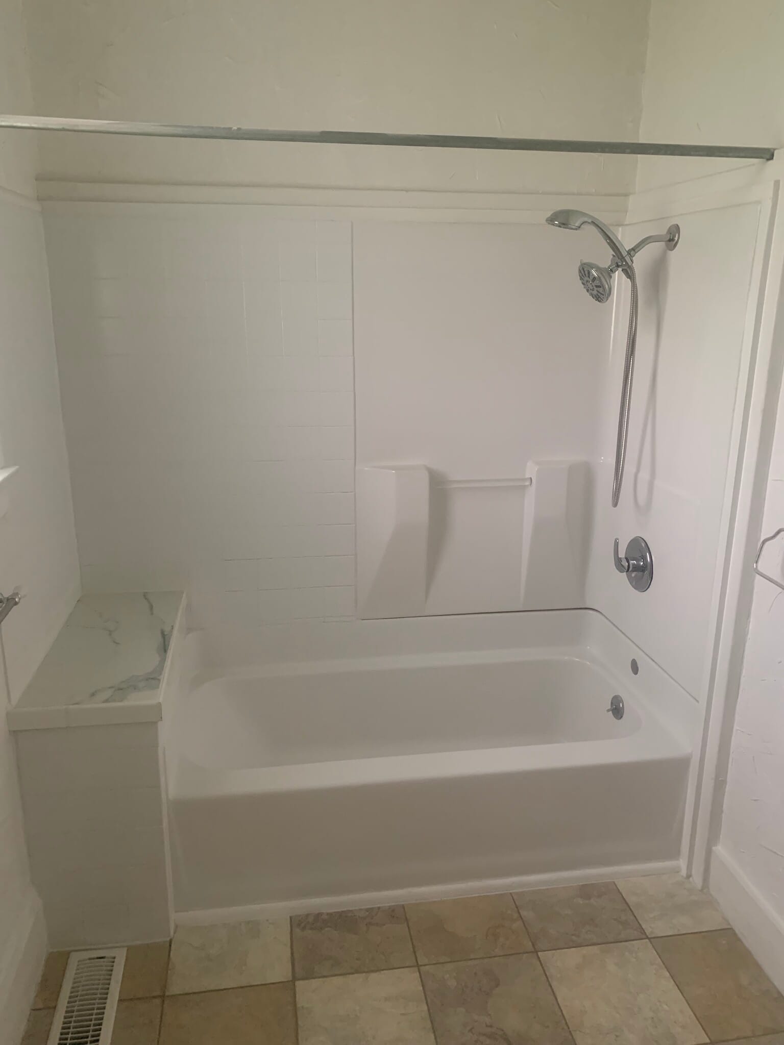 Bath - 911 Putnam St