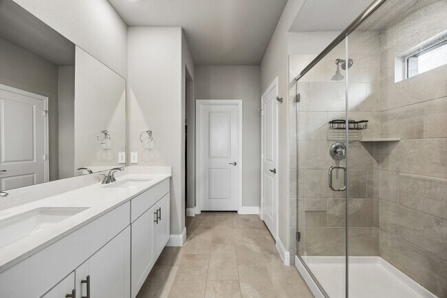 Building Photo - 1107 Emberwood Dr