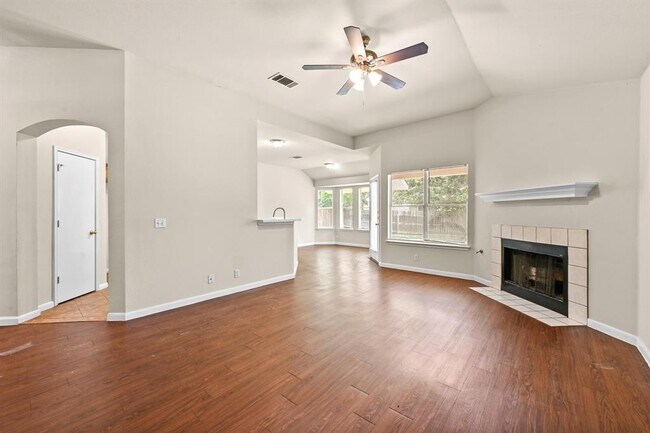 Building Photo - 14512 Hartsmith Dr