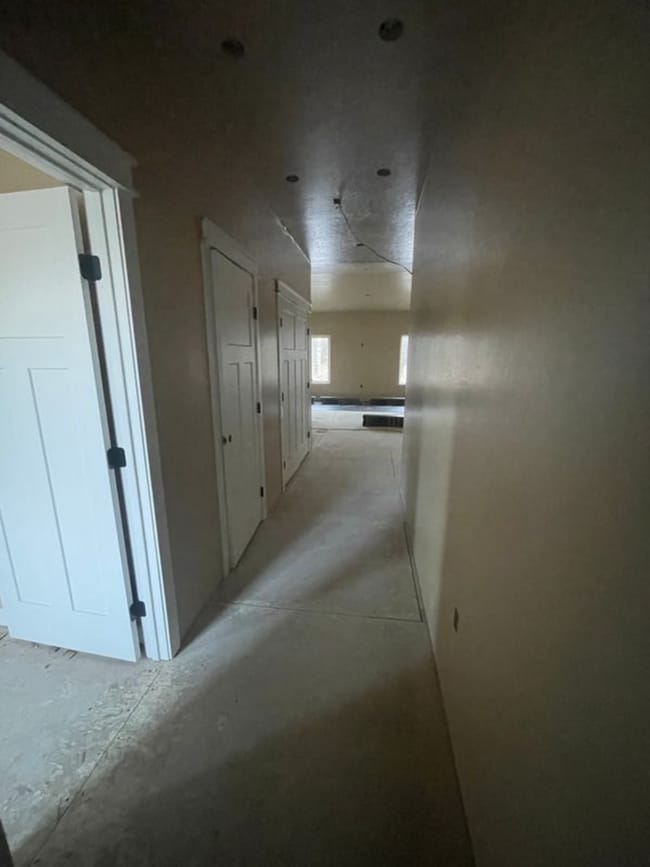 Building Photo - 7493 N Paw St