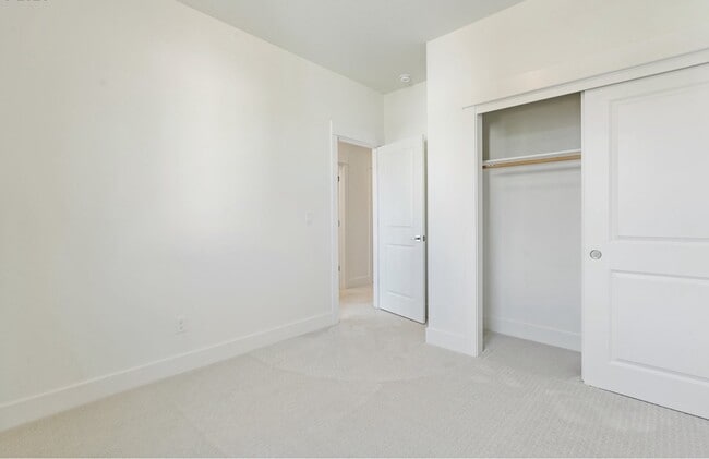 Building Photo - 15628 NW Raywood Ln