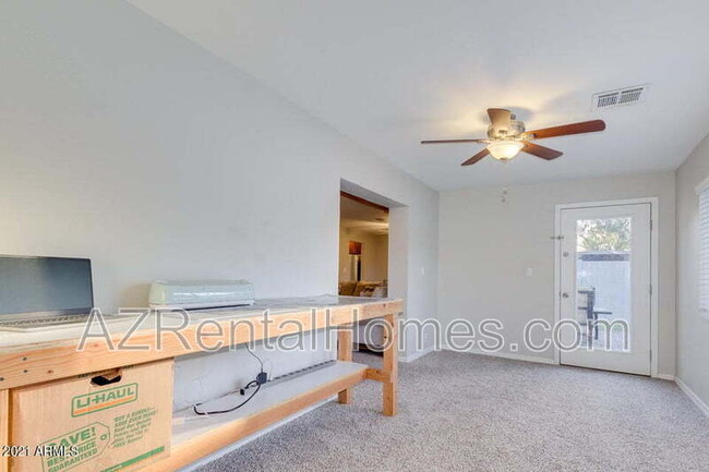 Building Photo - 2110 W De Palma Cir