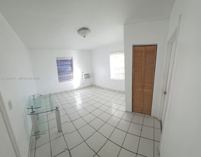 Building Photo - 2990 NW 28th St