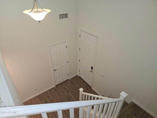 Building Photo - 1514 E Hummingbird Way