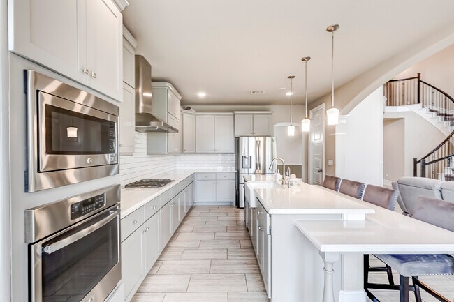 Building Photo - 405 Millard St