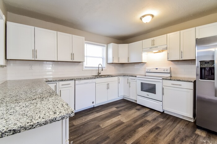 Building Photo - 455 Emmett St