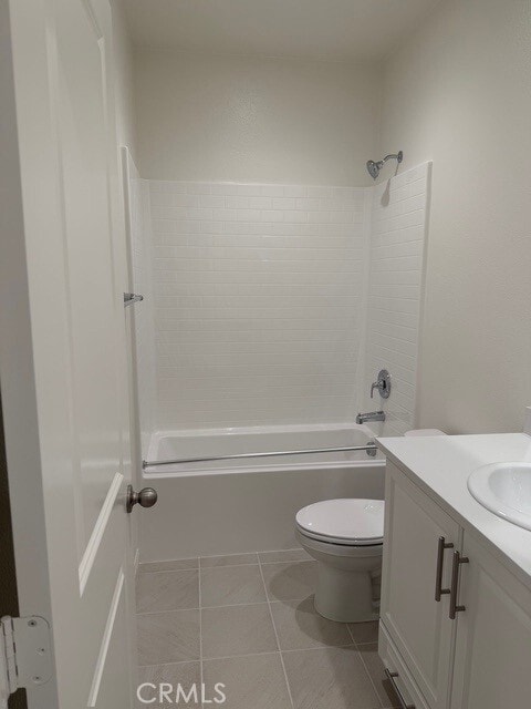 Building Photo - 2420 E Lincoln Ave