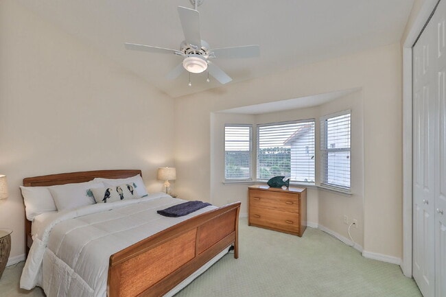 Building Photo - 1593 Pinellas Bayway S