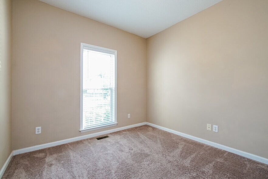 Building Photo - 7137 Spanglers Spring Way