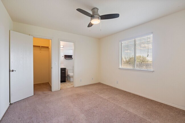 Building Photo - Charming 3 bedroom, 2 bathroom home in Kyle!!!