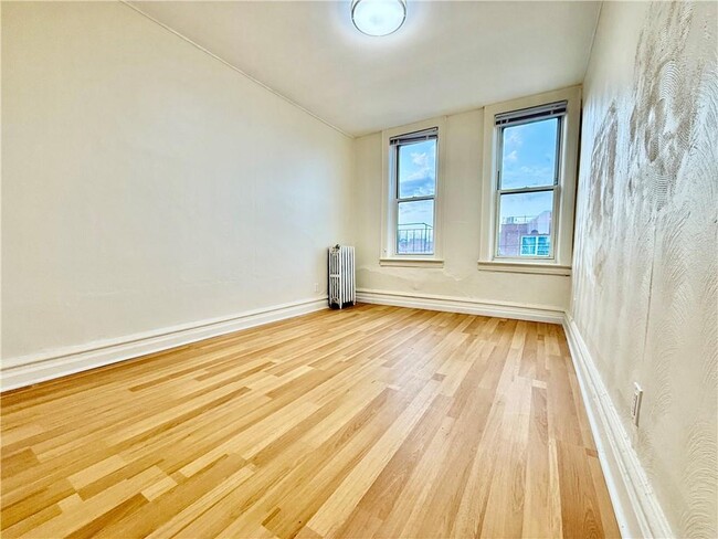 Building Photo - 78 Avenue U