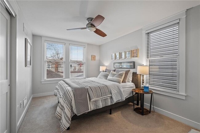 Building Photo - 706 Ivy St