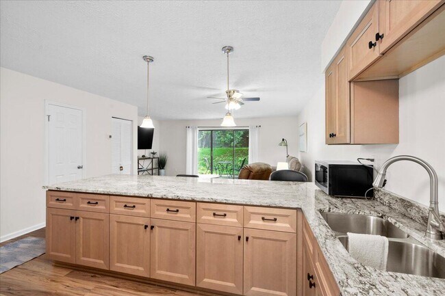 Building Photo - 771 Spring Meadows Dr