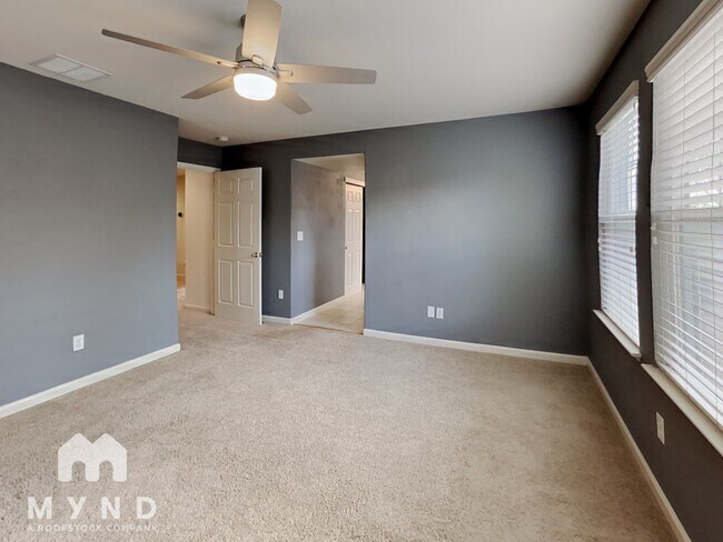Building Photo - 6627 Sportoletti Dr