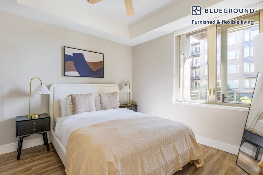 Building Photo - 545 San Antonio Rd