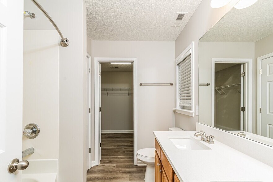 Building Photo - 6056 Ricker Rd