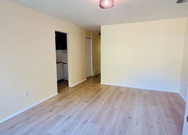 Building Photo - 15914 Dacosta St