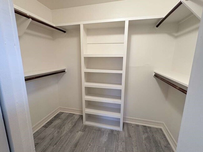 Building Photo - 4711 Imogene St