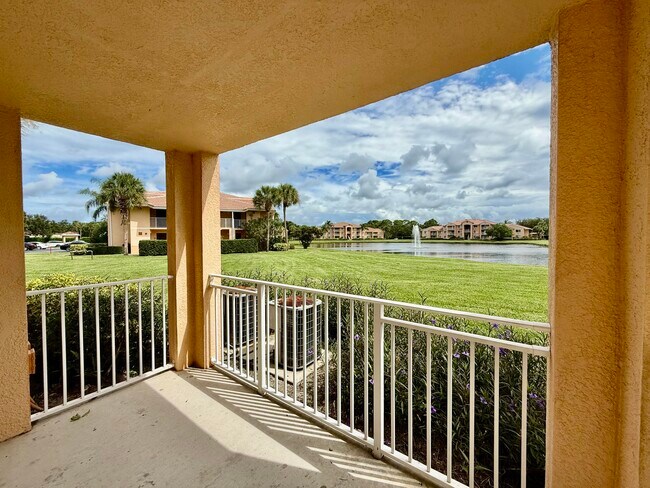 Primary Photo - 301 SW Palm Dr