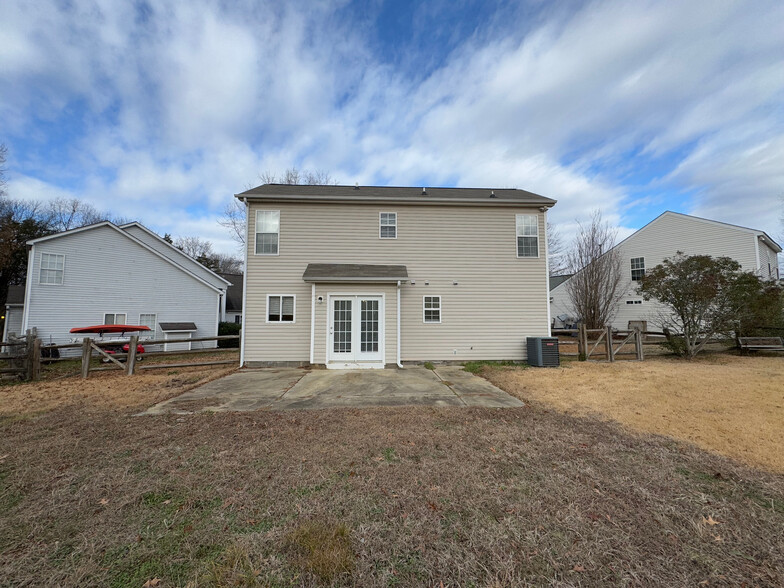 Building Photo - 4302 Bubbling Brook Ct