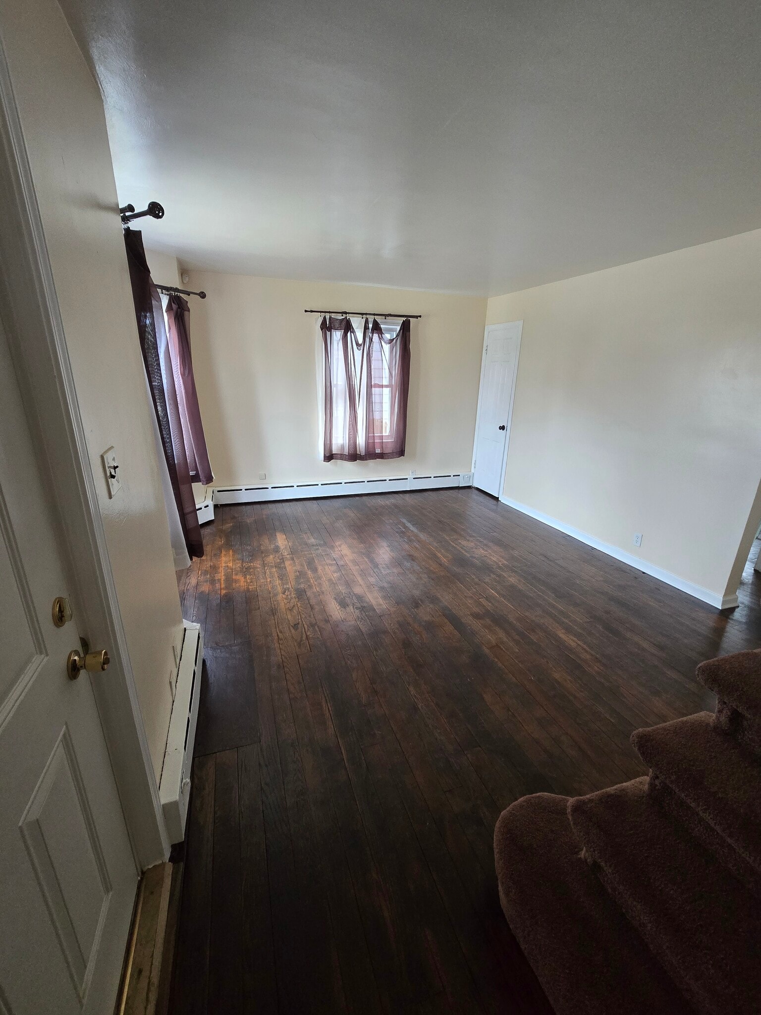 Building Photo - 912 Botham Ave