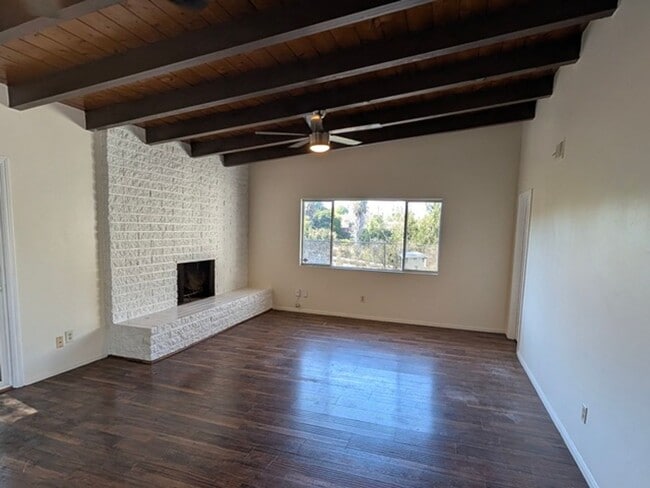 Building Photo - 5209 Hewlett Dr