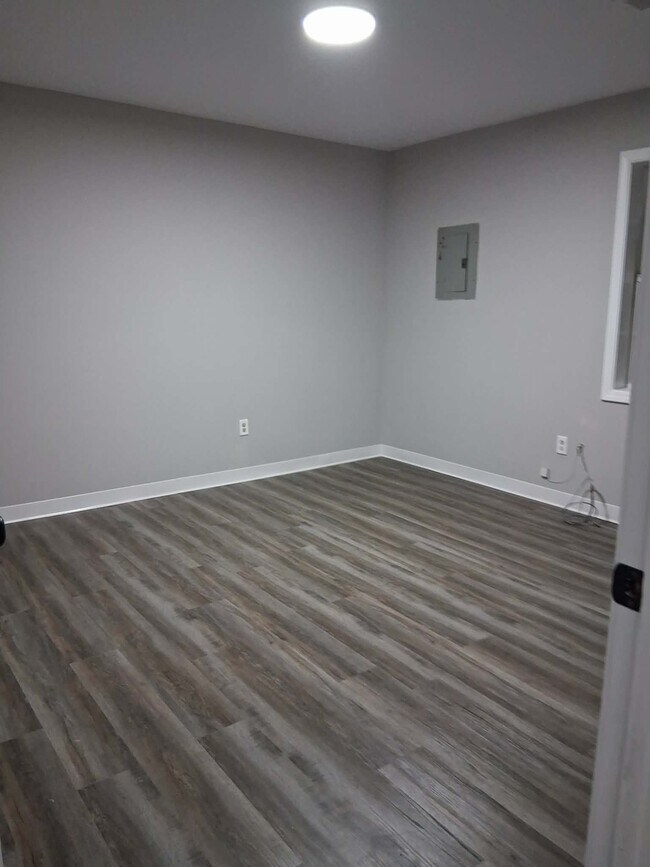 Building Photo - 1254 Fairground Rd